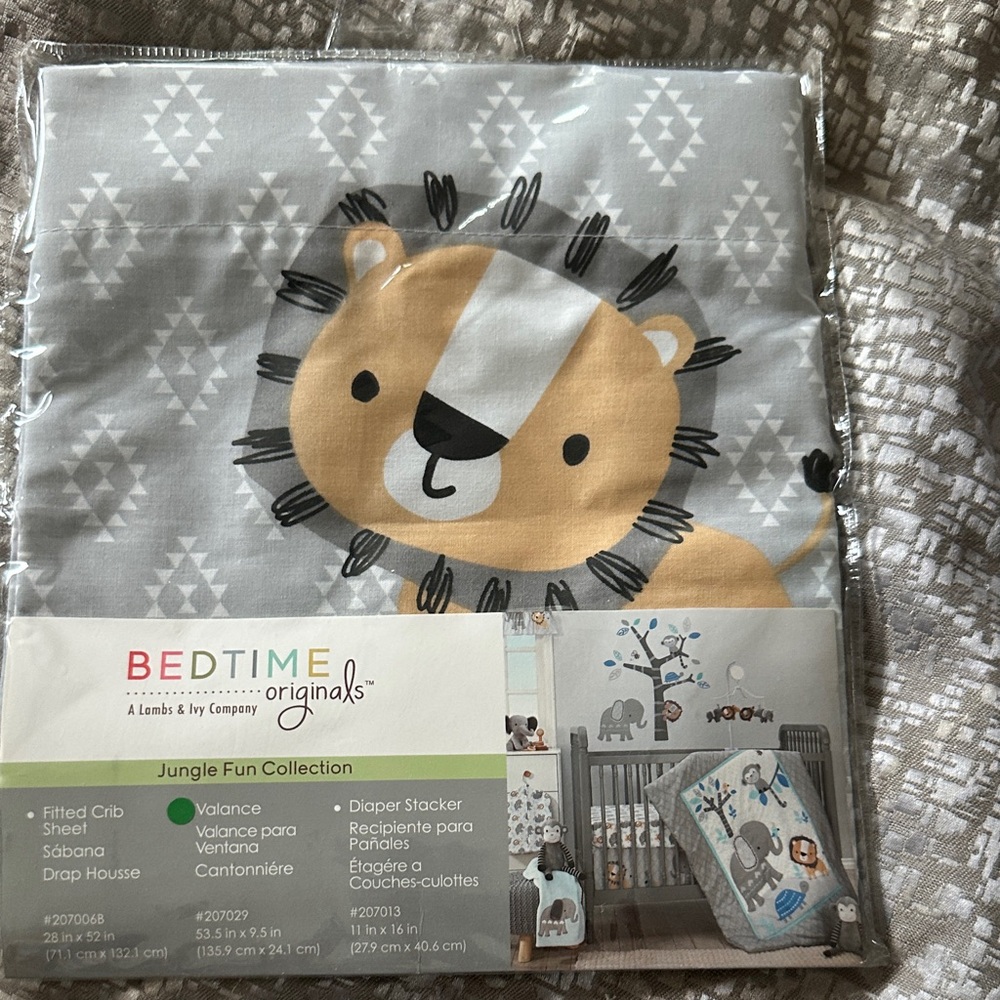 Bedtime Originals Lion Crib Sheet - Gray and Tan